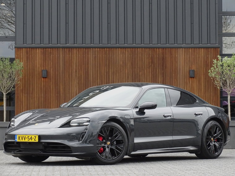 Foto van Porsche Taycan