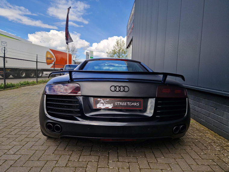 Audi R8