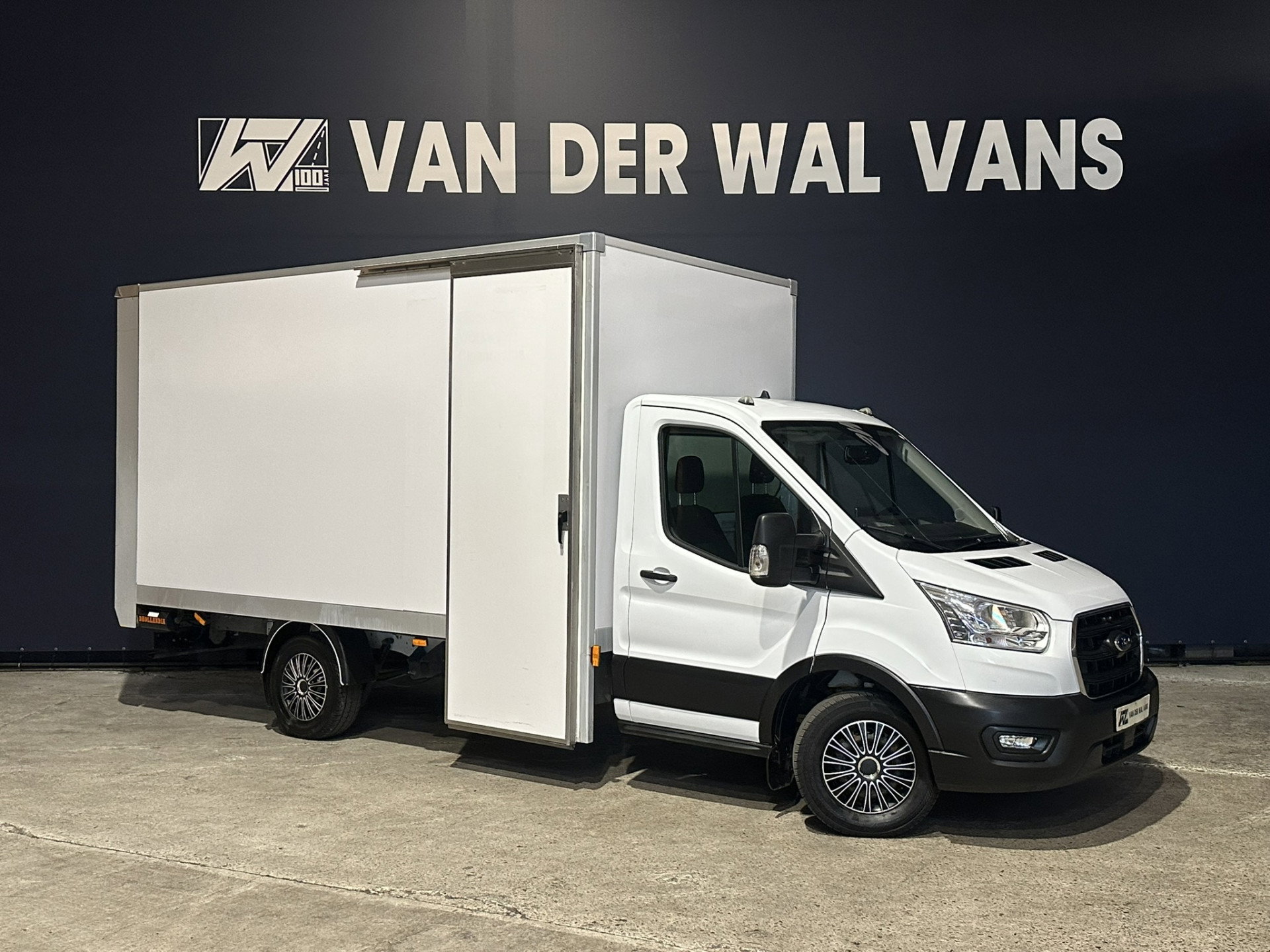 Ford Transit 2.0 TDCI 131pk Bakwagen 1003kg laadvermogen Laadklep Zijdeur Euro6 Airco | Navigatie | Camera | Apple Carplay