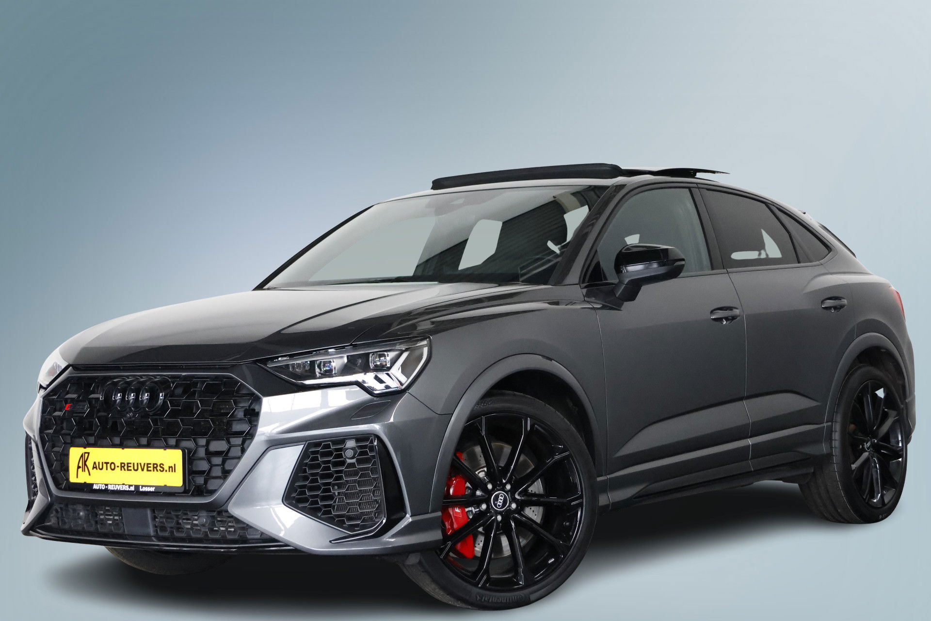 Foto van Audi RSQ3 Sportback