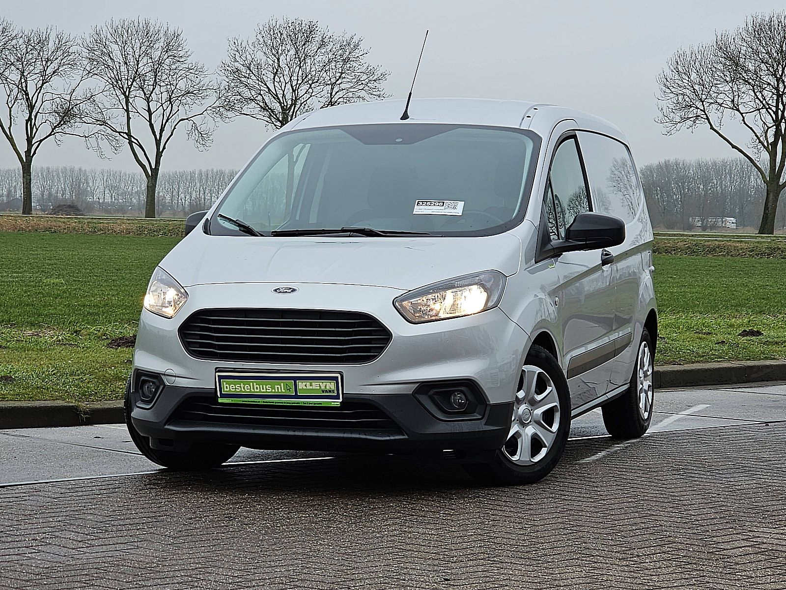 Foto van Ford Transit Courier