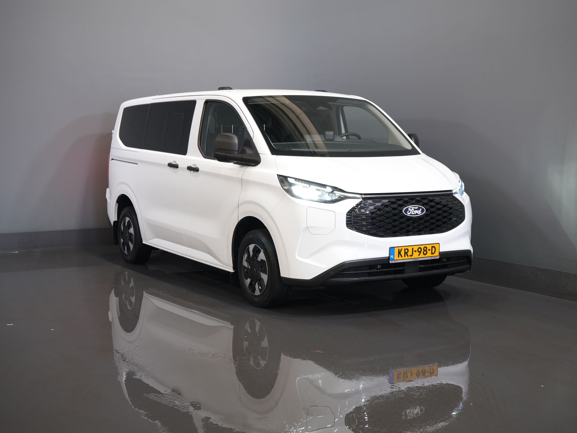 Foto van Ford E-Transit Custom