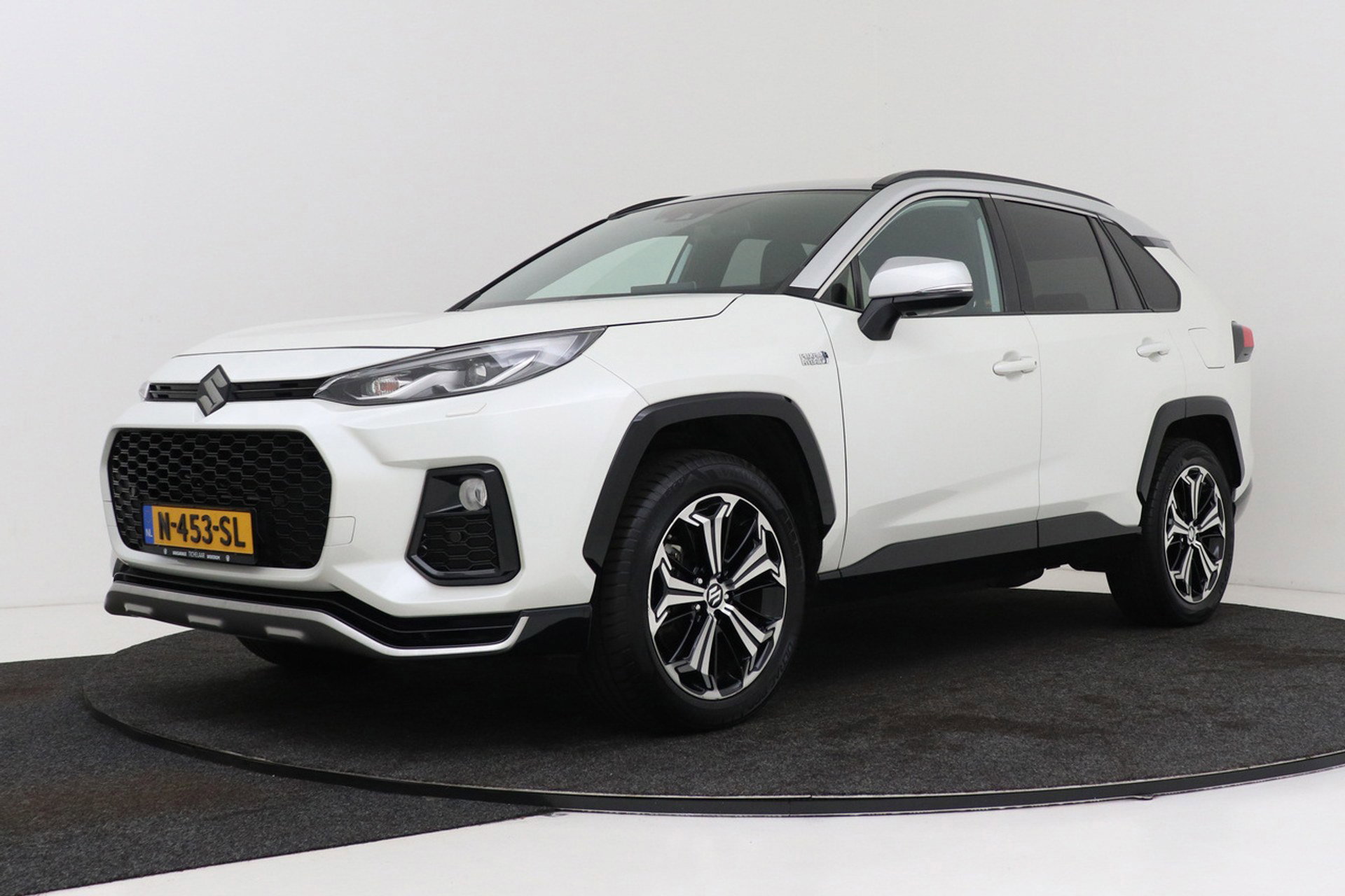 Foto van Suzuki Across