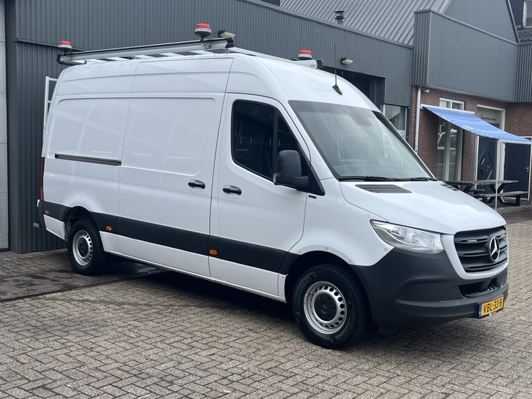 Mercedes-Benz Sprinter foto 1