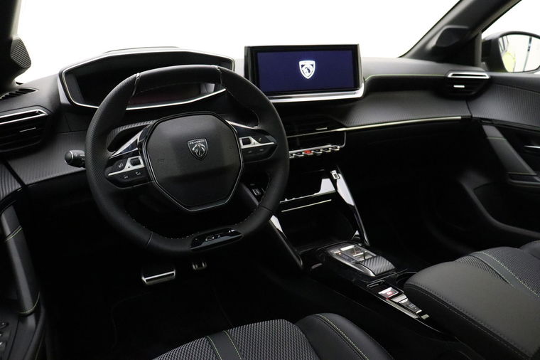 Peugeot e-208