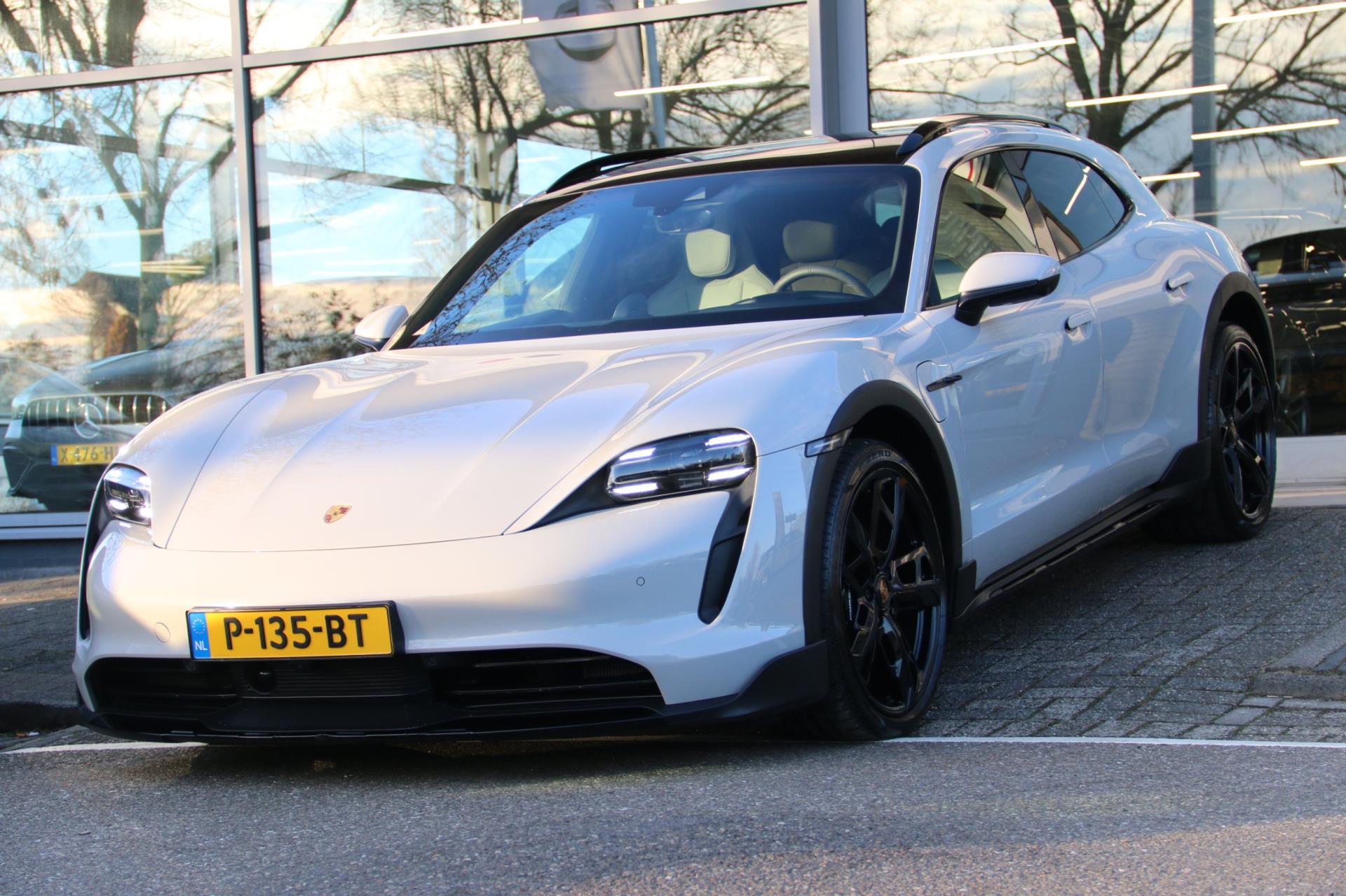 Foto van Porsche Taycan