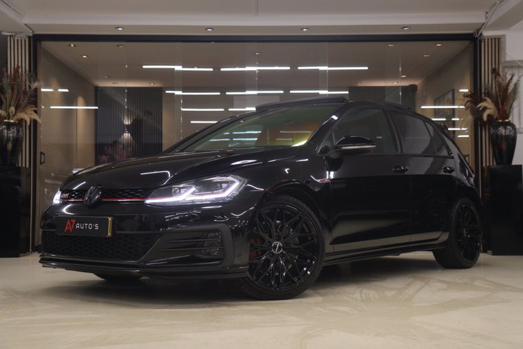 Volkswagen Golf foto 1