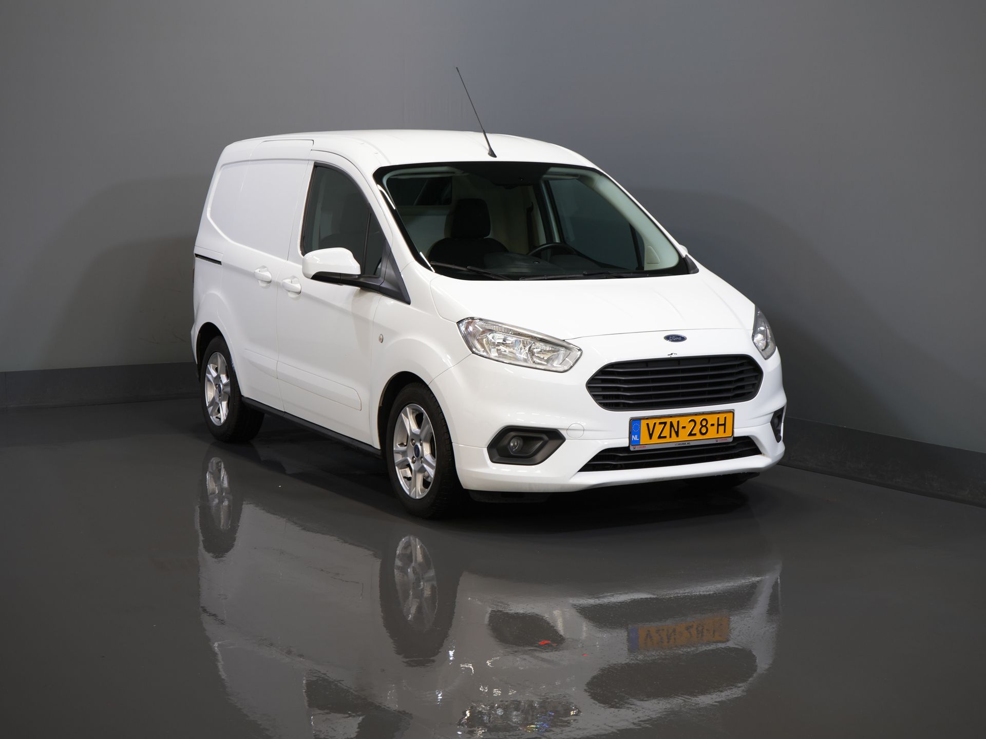 Foto van Ford Transit Courier
