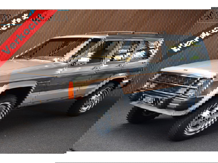 Jeep Wagoneer