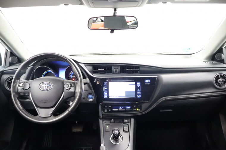 Toyota Auris Touring Sports