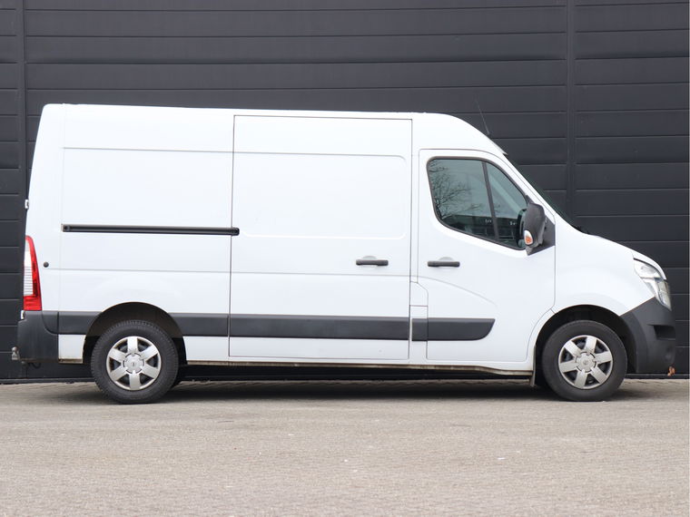 Nissan Interstar