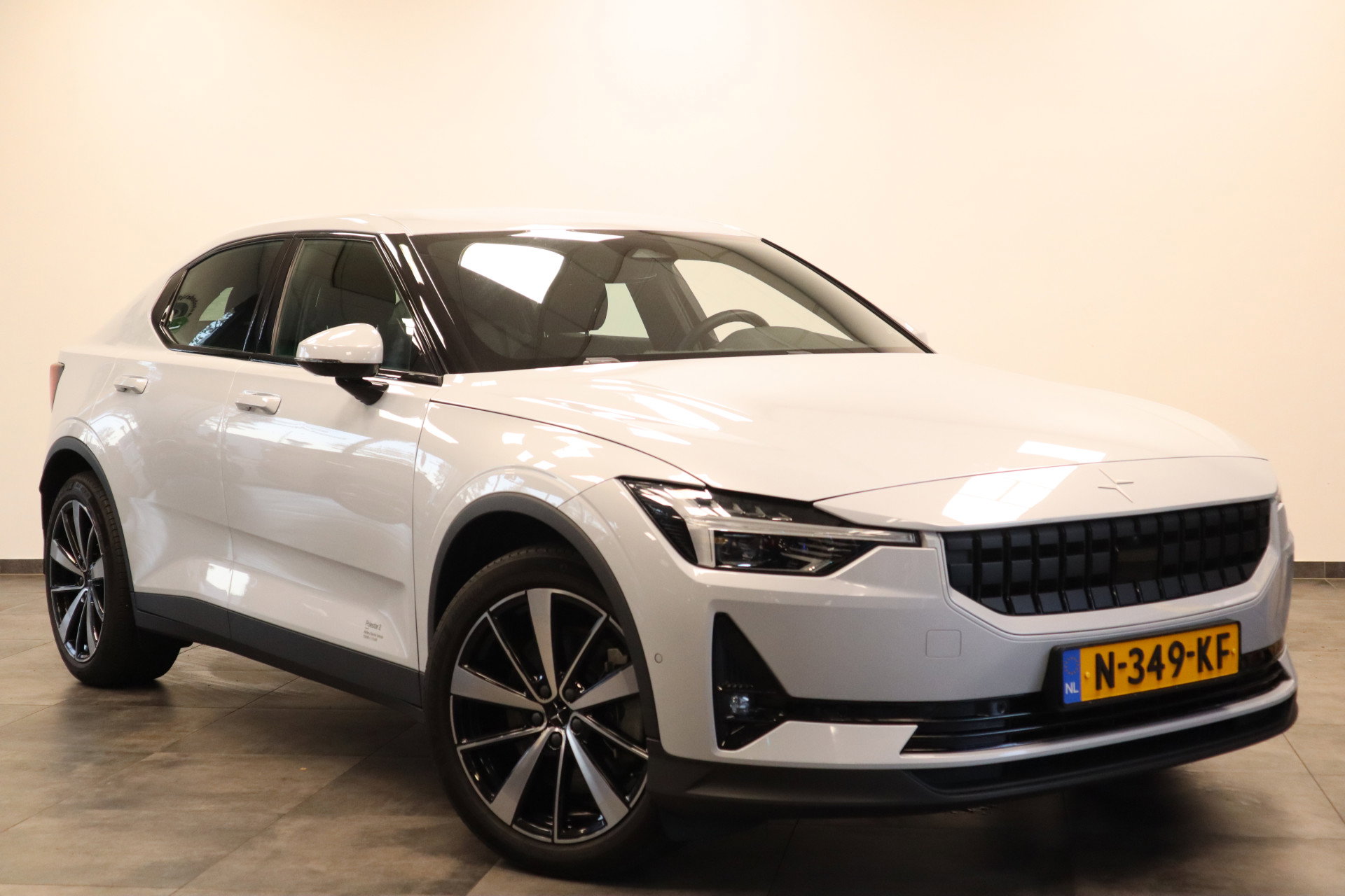 Foto van Polestar 2