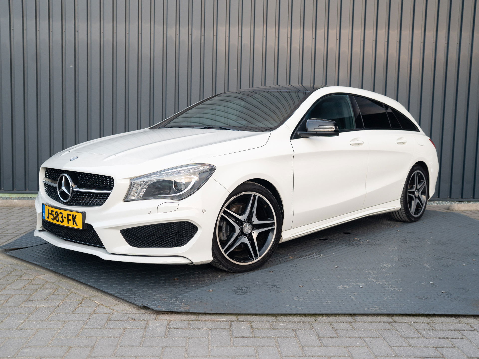 Foto van Mercedes-Benz CLA