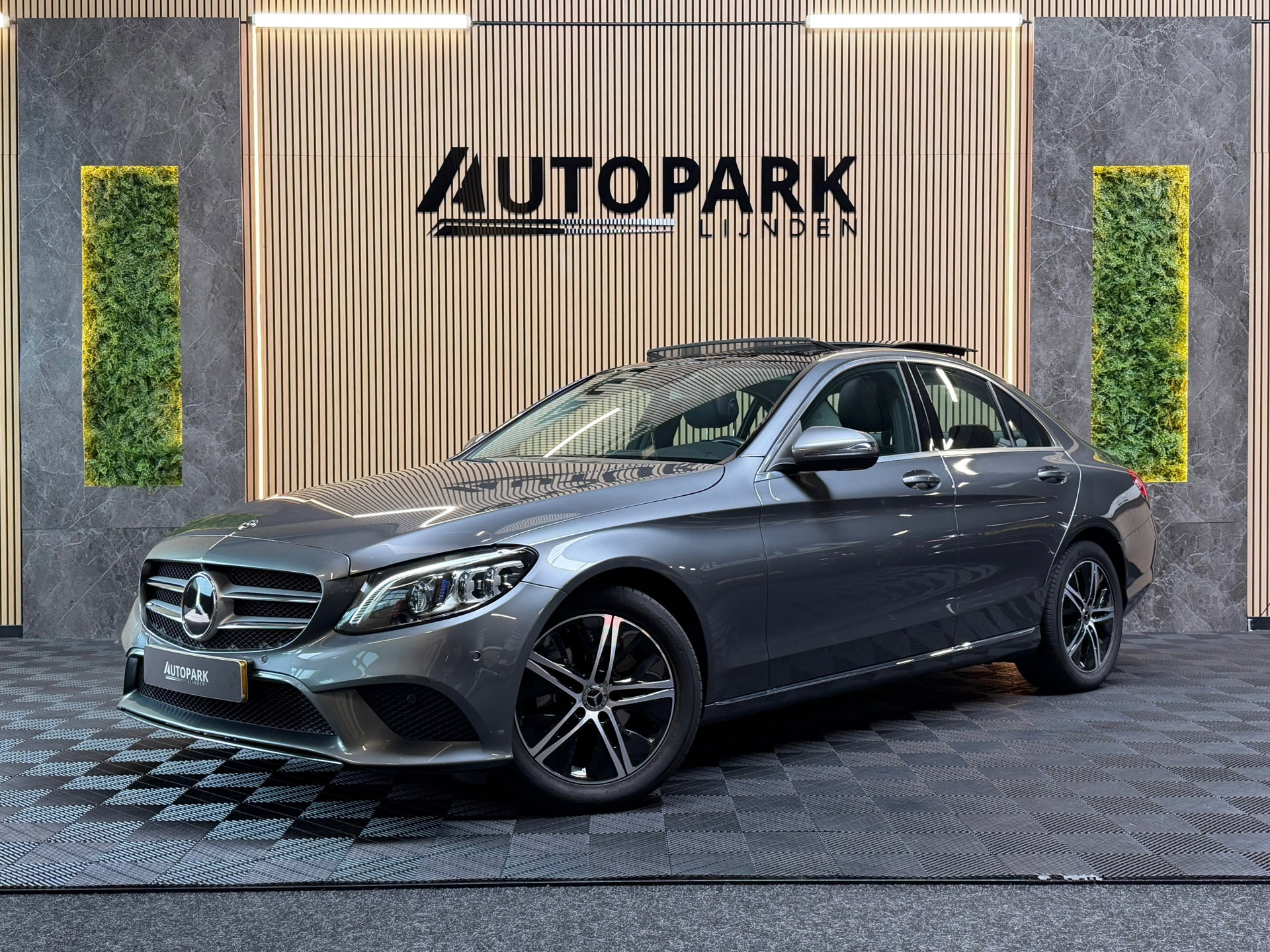 Foto van Mercedes-Benz C-Klasse