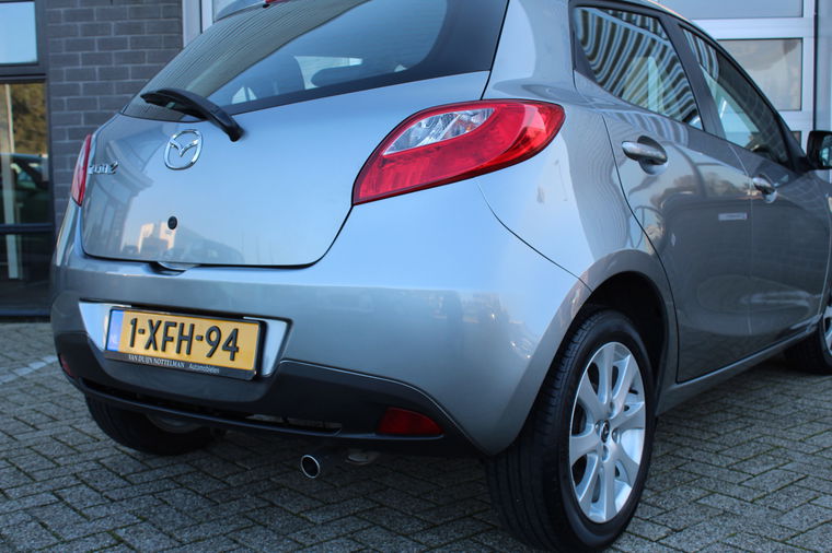 Mazda 2