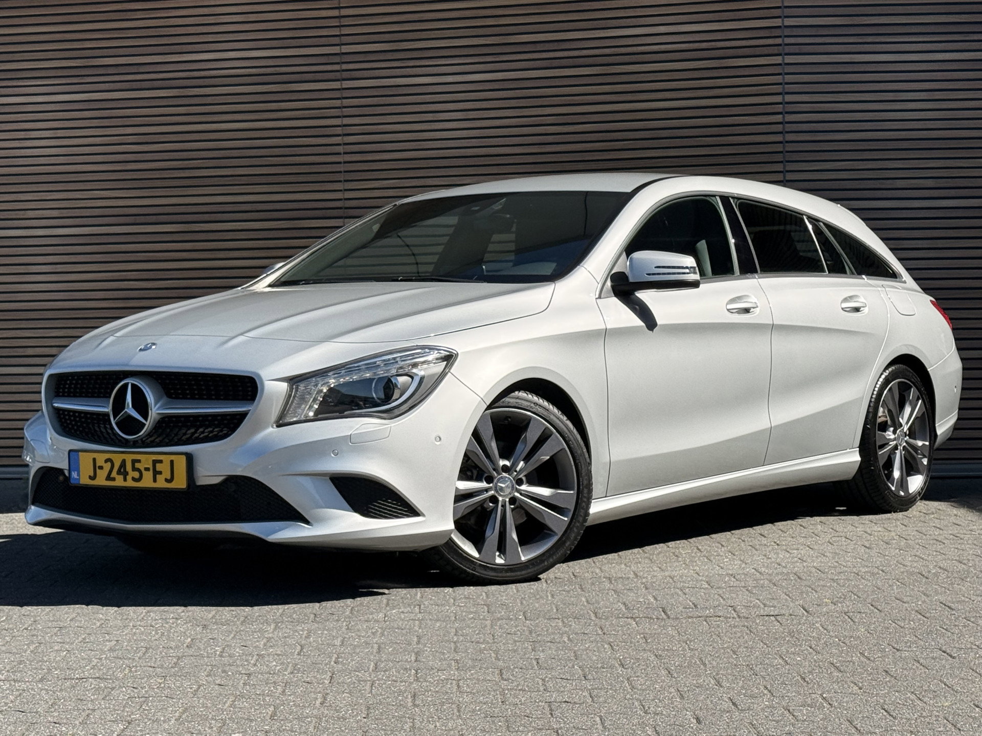 Foto van Mercedes-Benz CLA