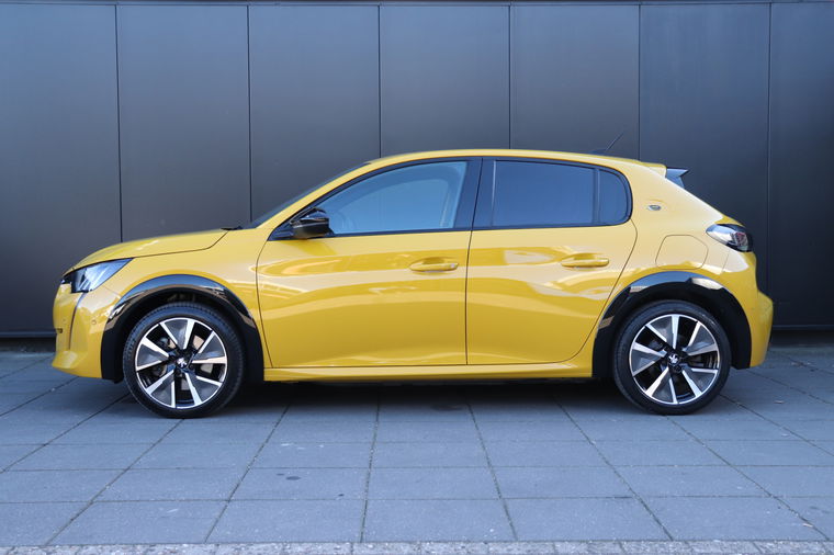 Peugeot e-208
