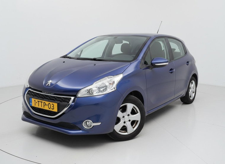 Peugeot 208 foto 1