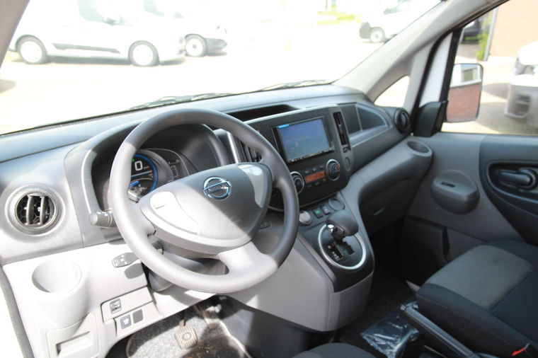 Nissan E-NV200