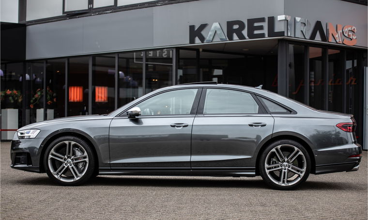 Audi S8