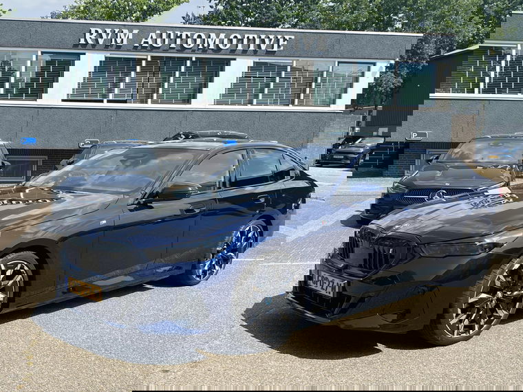 Foto van BMW i5