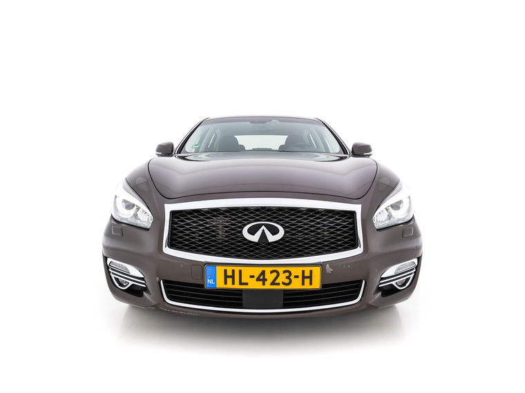Infiniti Q70