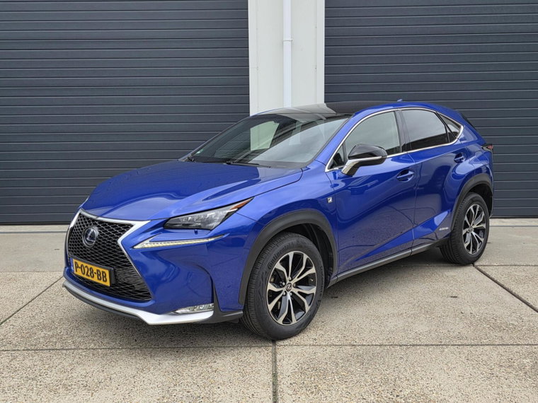 Foto van Lexus NX