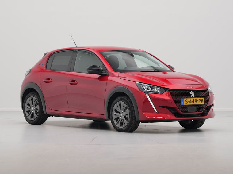 Peugeot e-208