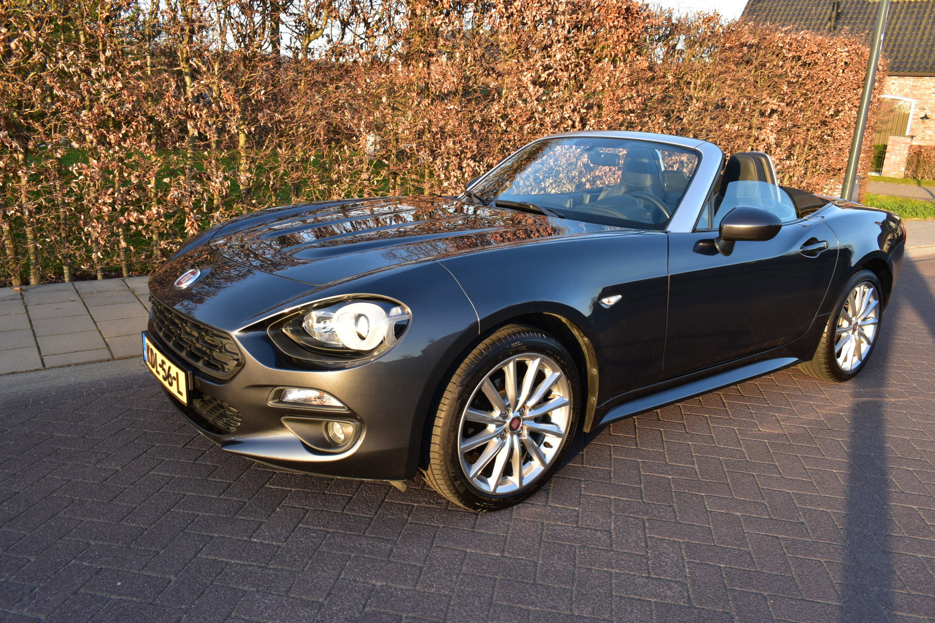 Foto van Fiat 124 Spider