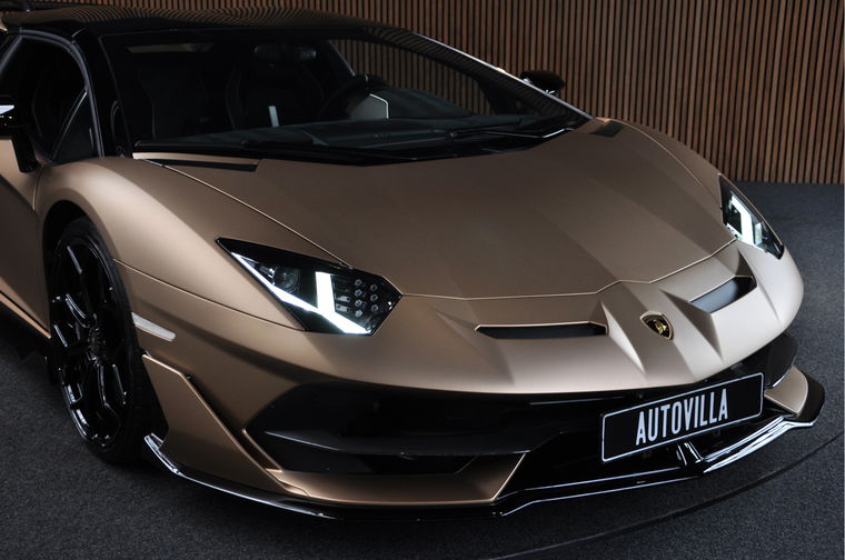 Lamborghini Aventador