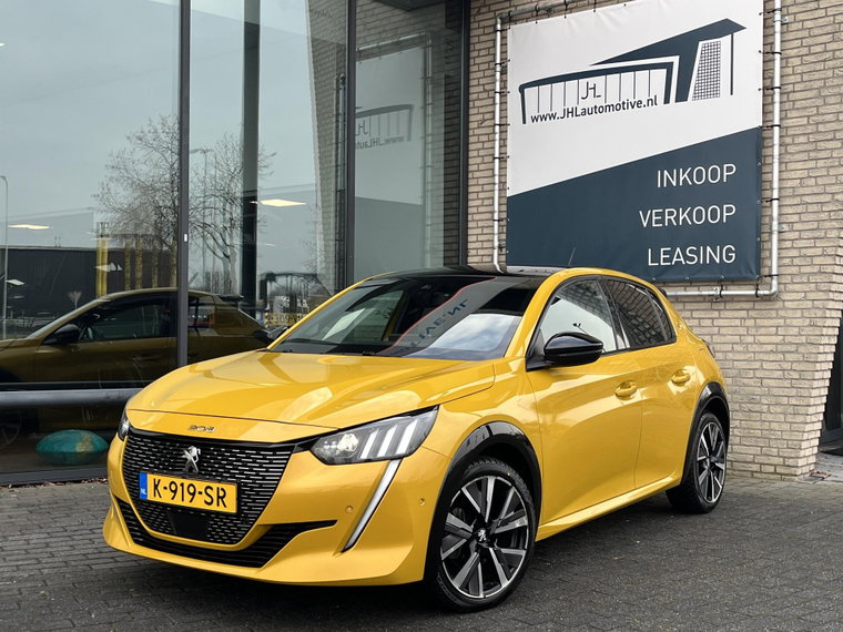 Peugeot 208 foto 1