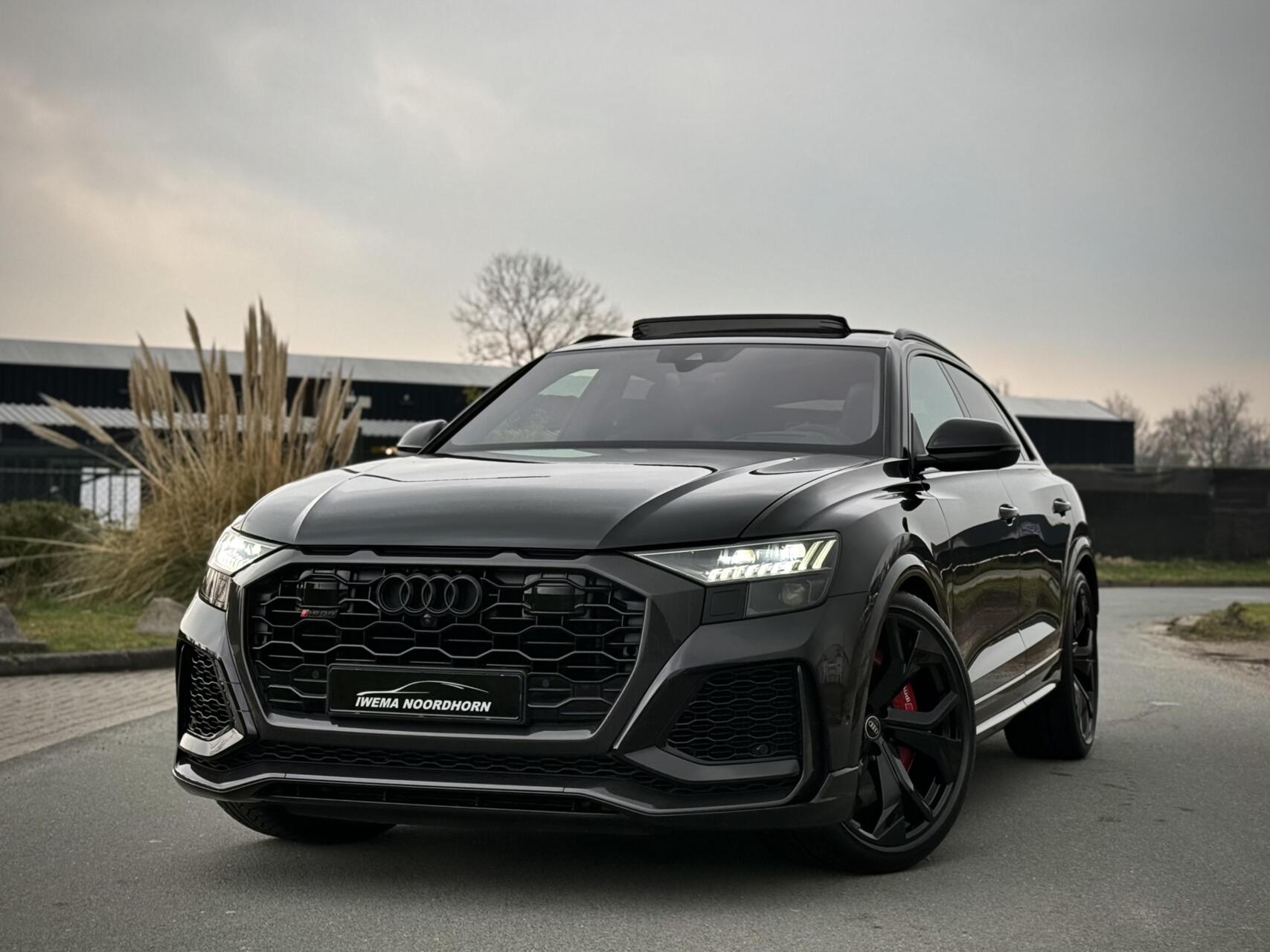 Foto van Audi RSQ8