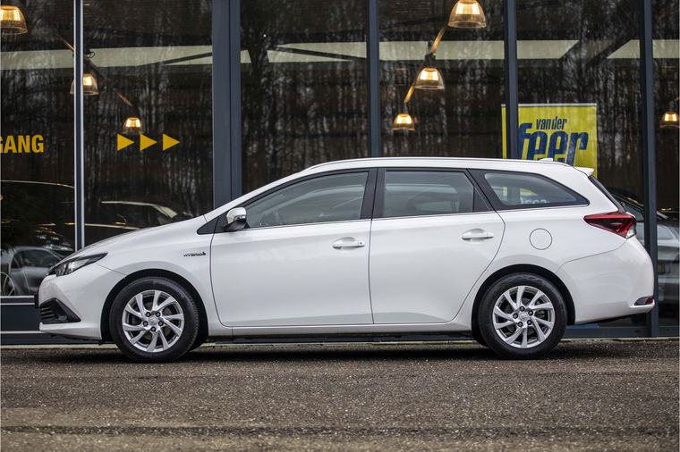 Toyota Auris Touring Sports