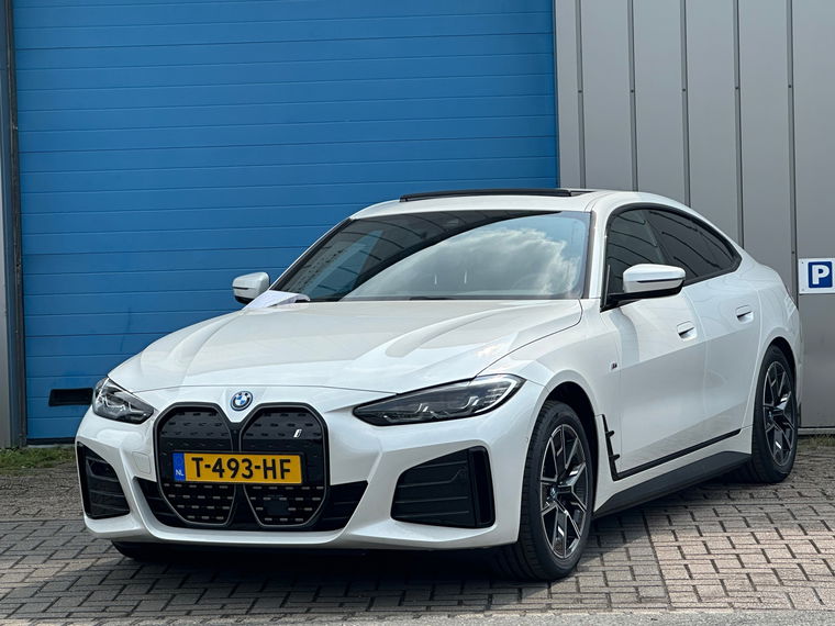 Foto van BMW i4