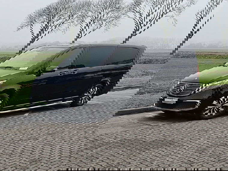 Foto van Mercedes-Benz EQV