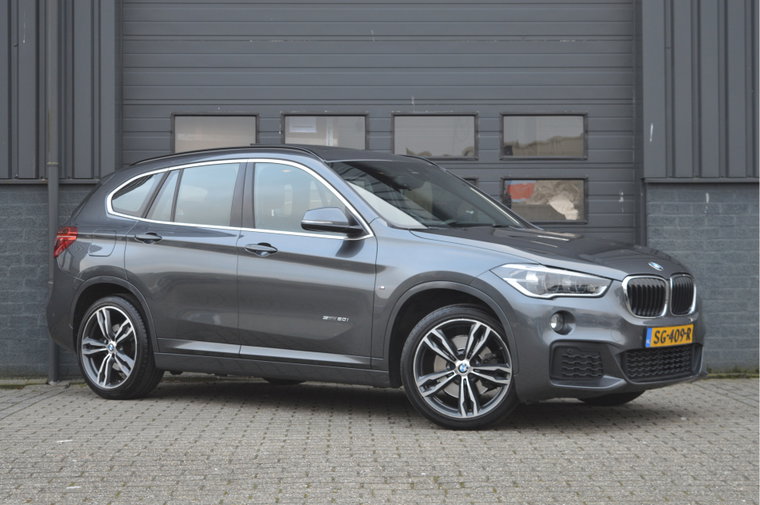 BMW X1 foto 1