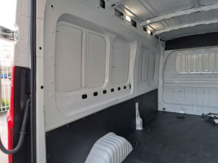 Maxus Deliver 9