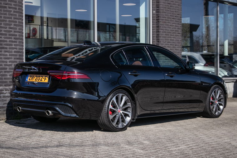 Jaguar XE