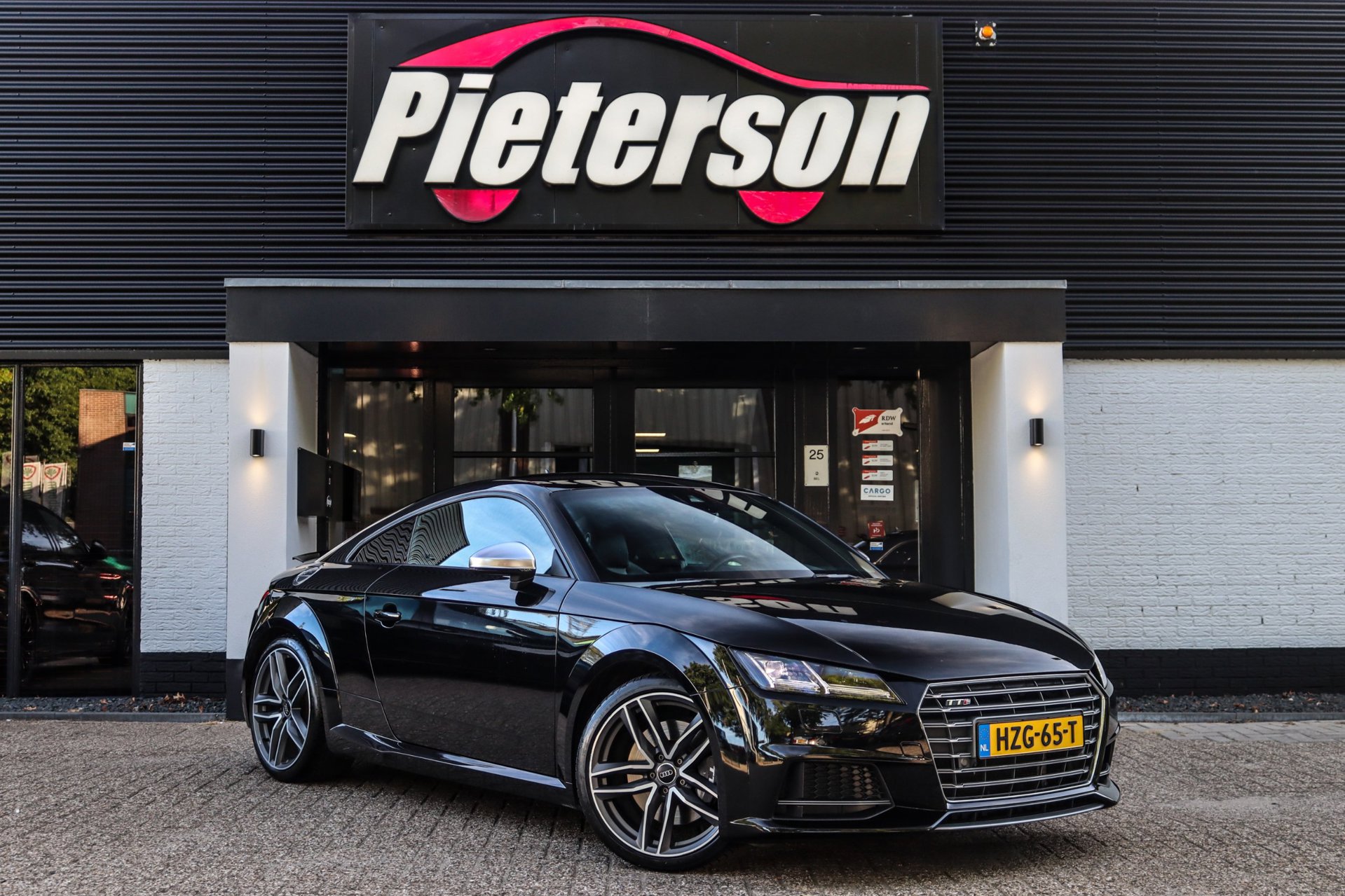 Foto van Audi TT RS