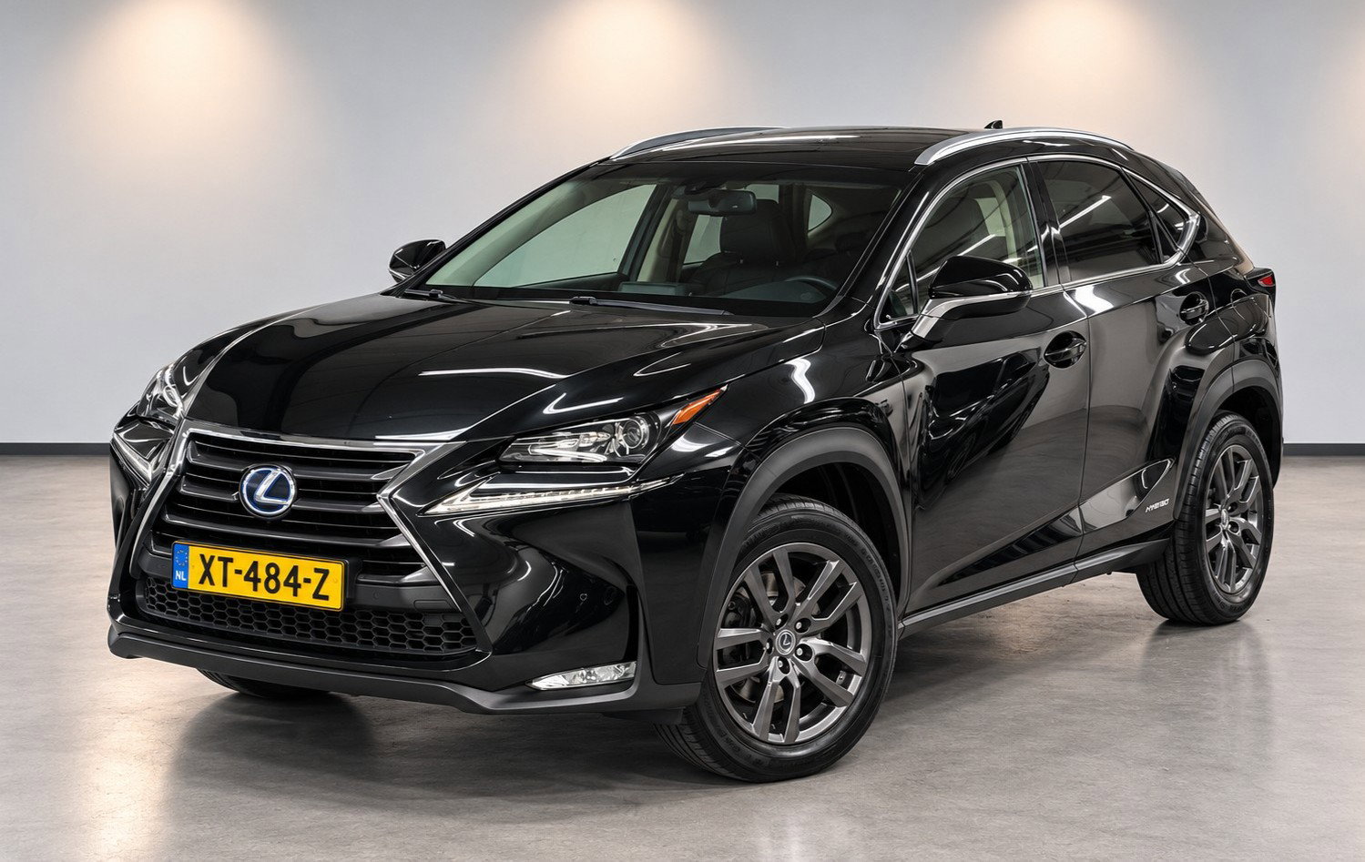 Foto van Lexus NX