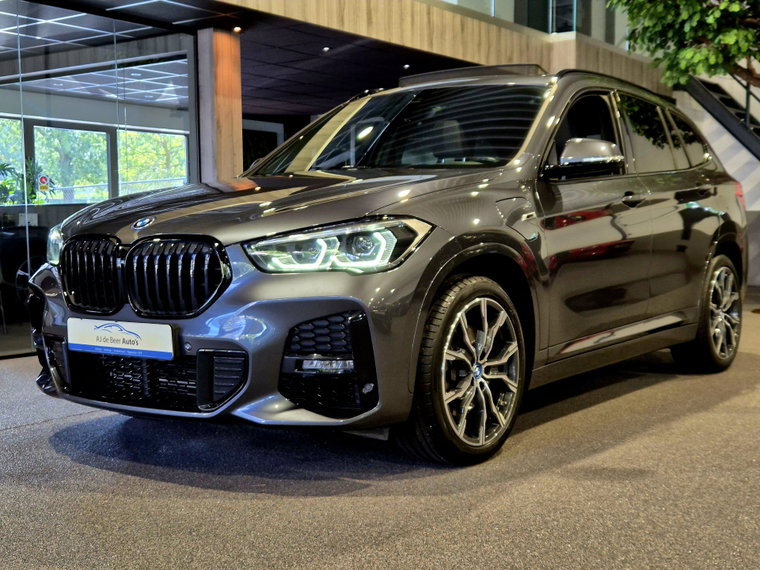 BMW X1 foto 1