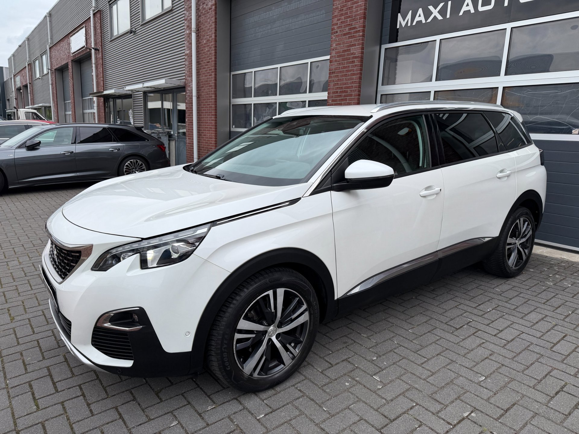 Foto van Peugeot 5008