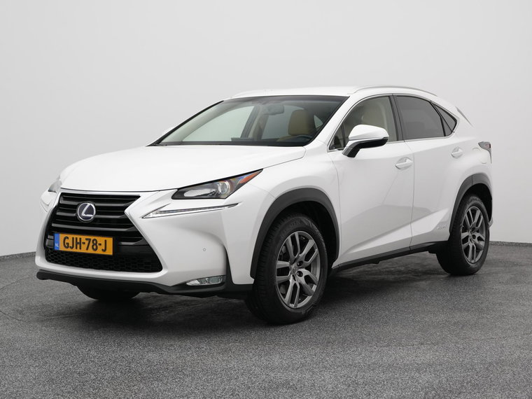 Foto van Lexus NX