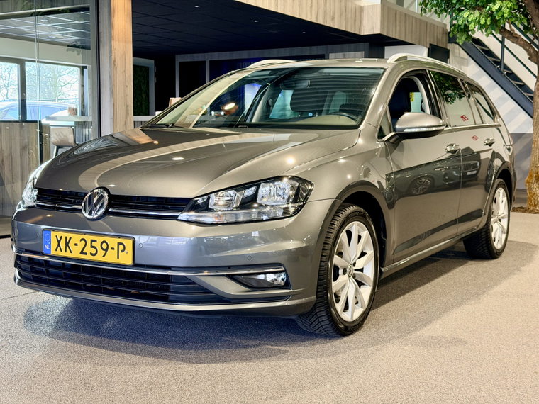 Volkswagen Golf foto 1