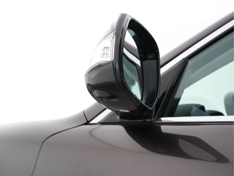 Infiniti Q70