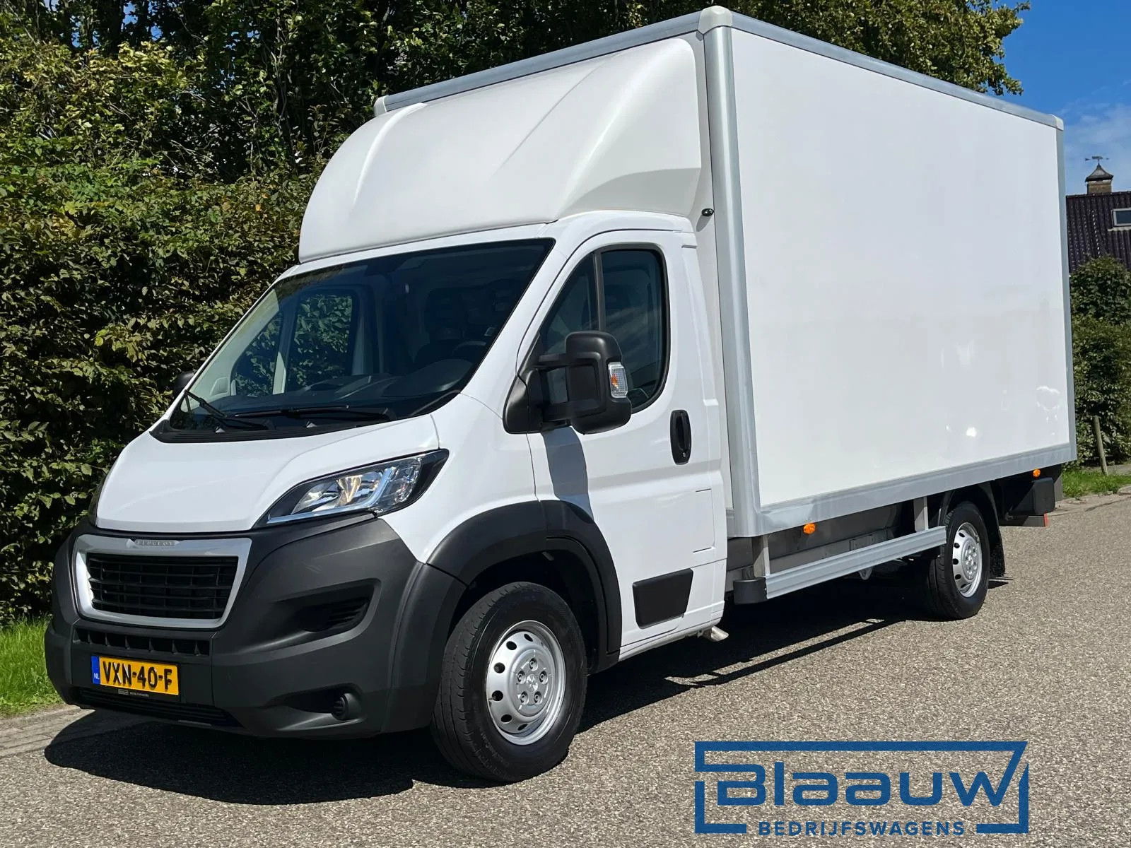 Foto van Peugeot Boxer 2.2 140pk Bakwagen laadklep