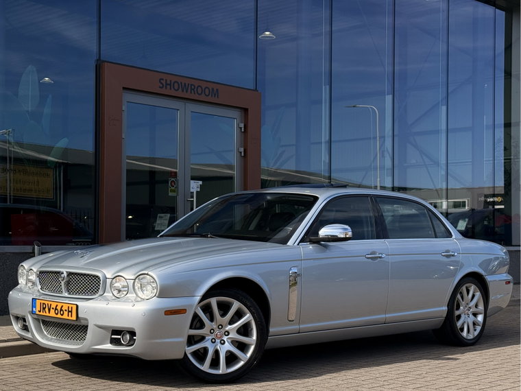 Jaguar XJ foto 1