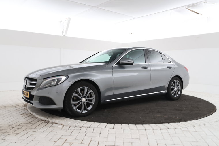 Mercedes-Benz C-Klasse foto 1