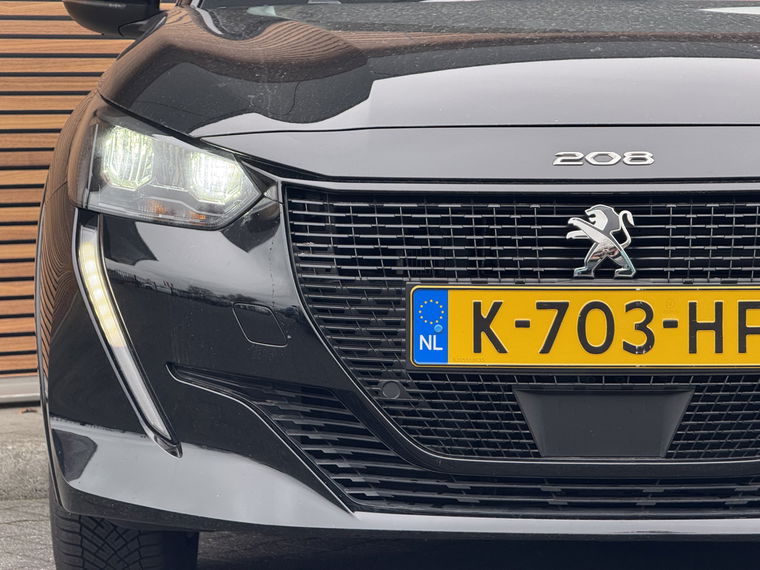 Peugeot e-208