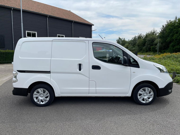 Nissan E-NV200